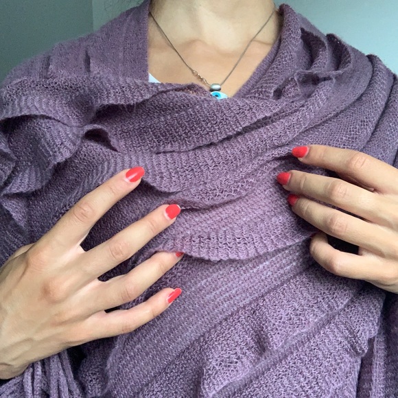 Beautiful Purple Fall Poncho / One Size - Picture 6 of 6